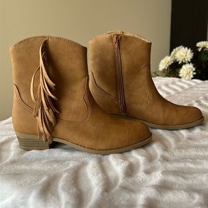 DV Dolce Vita Levvy Fringed Booties